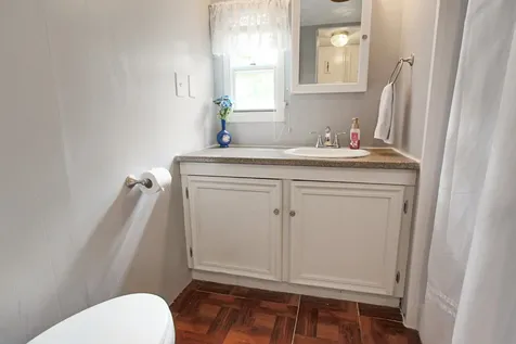 21 Shadycrest Drive Nashua NH 03062