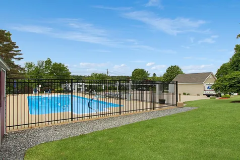 21 Shadycrest Drive Nashua NH 03062