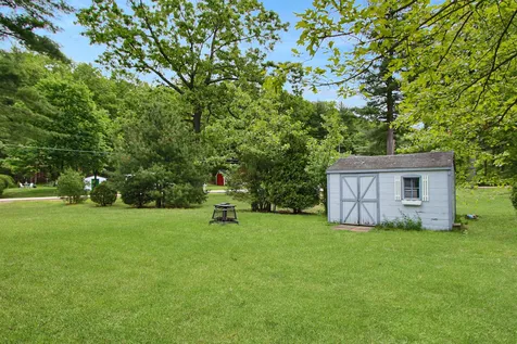 21 Shadycrest Drive Nashua NH 03062