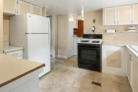 21 Shadycrest Drive Nashua NH 03062