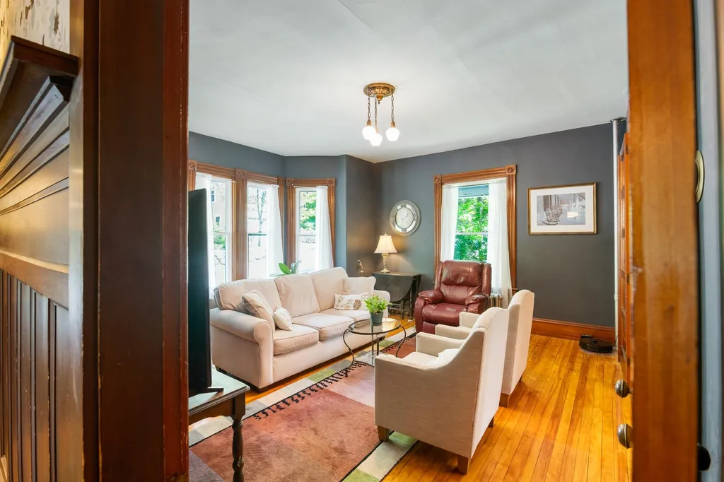 40 Central Street Sunapee NH 03782