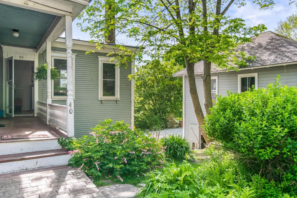 40 Central Street Sunapee NH 03782