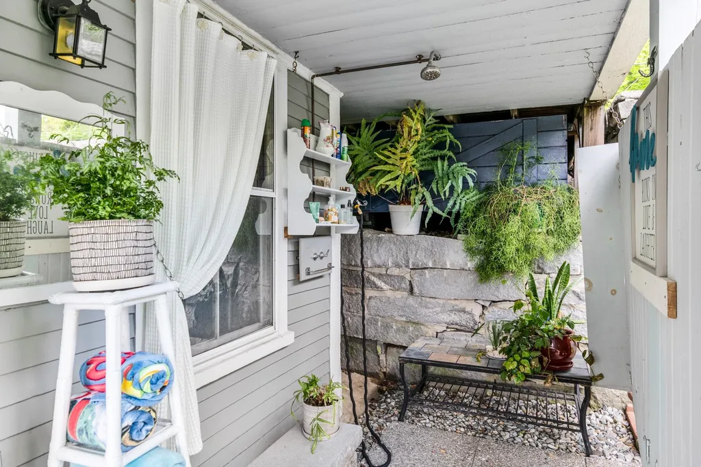 40 Central Street Sunapee NH 03782