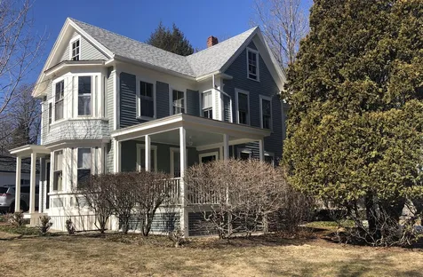 7 Pleasant Street Wolfeboro NH 03894