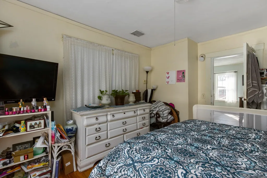 2 Elder Street Newmarket NH 03857