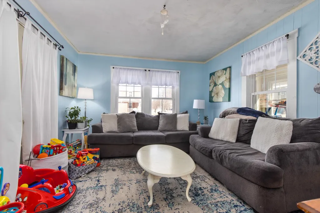 2 Elder Street Newmarket NH 03857