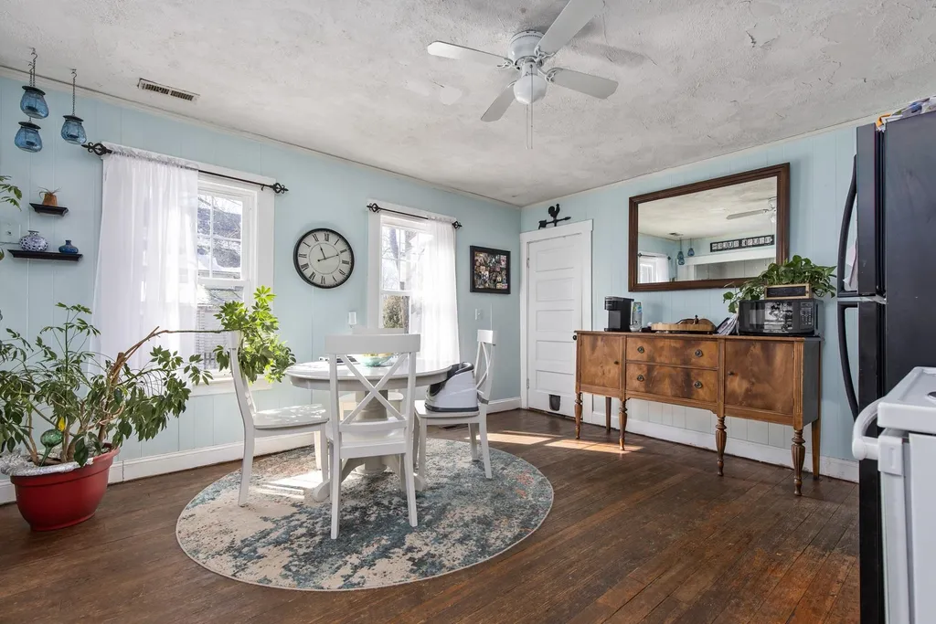 2 Elder Street Newmarket NH 03857