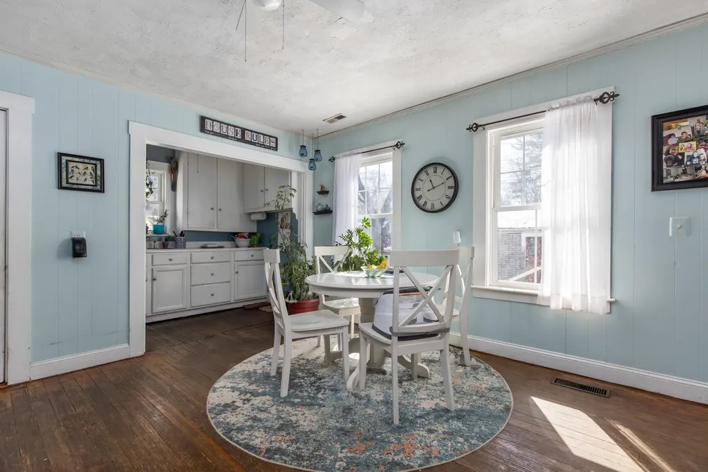 2 Elder Street Newmarket NH 03857