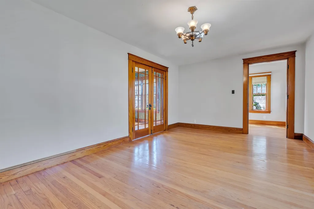 76 Charles Street Rochester NH 03867