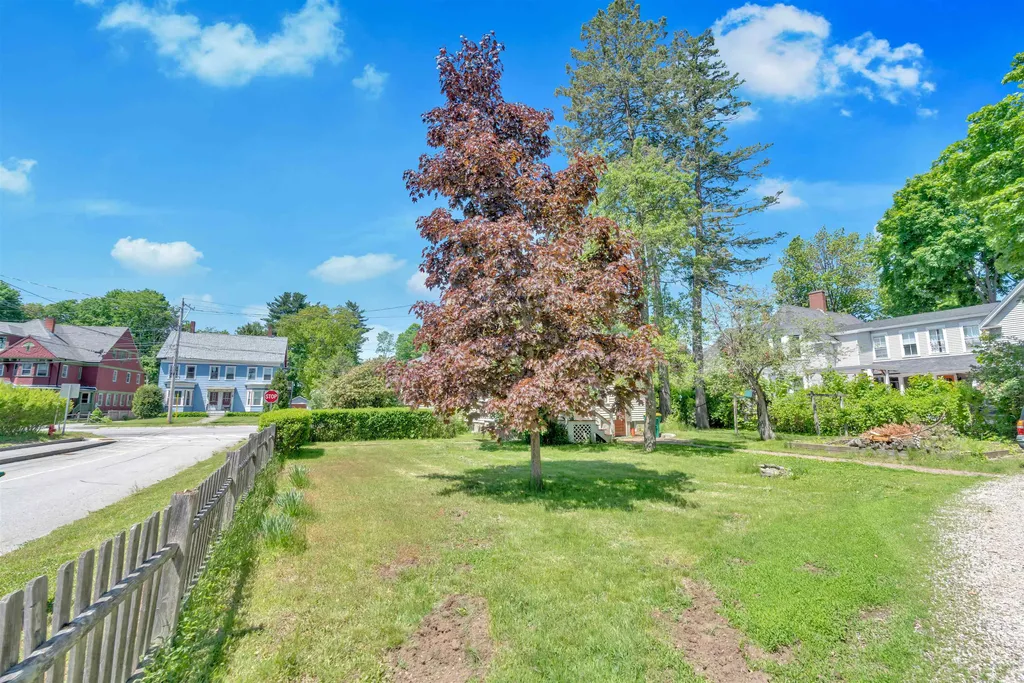 76 Charles Street Rochester NH 03867