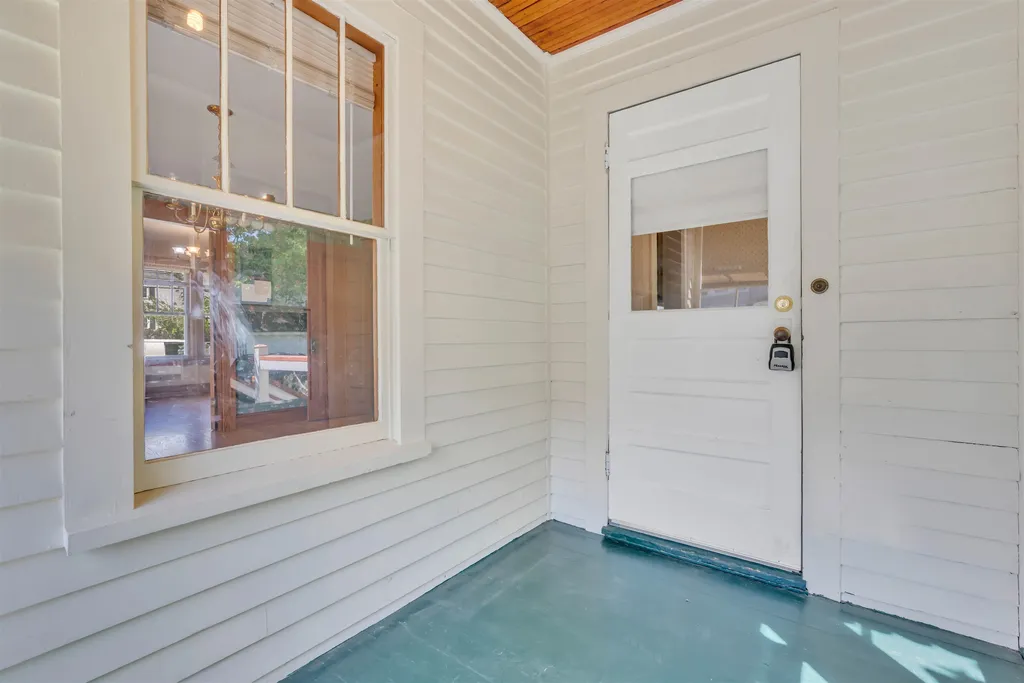 76 Charles Street Rochester NH 03867
