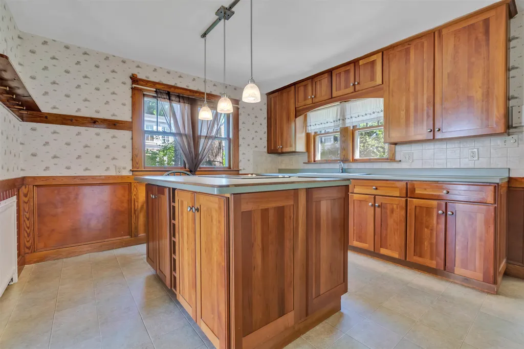 76 Charles Street Rochester NH 03867