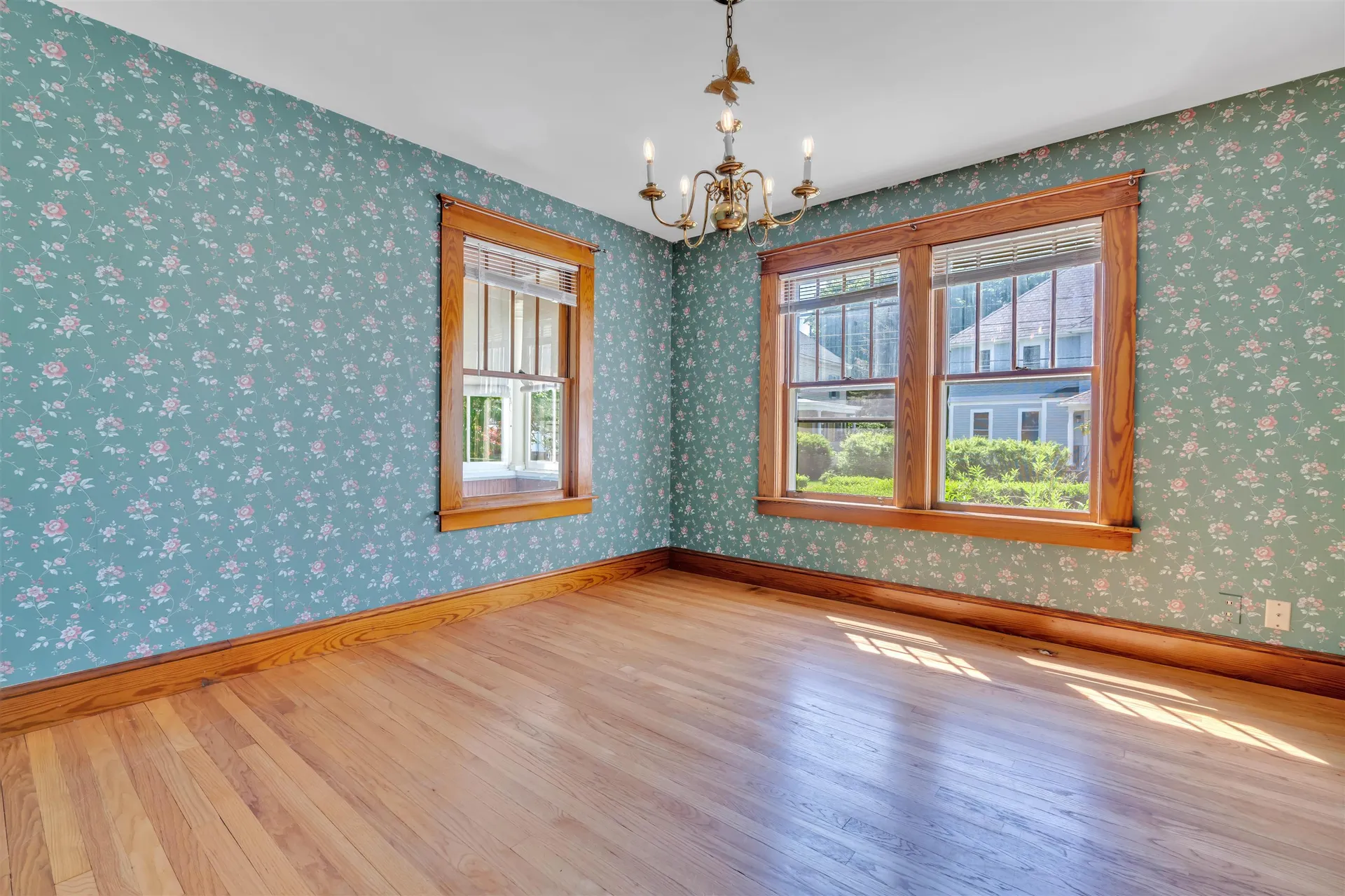 76 Charles Street Rochester NH 03867