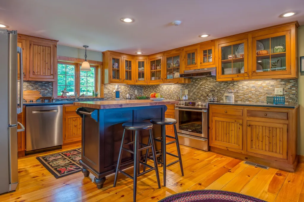 21 Rollins Drive Freedom NH 03836