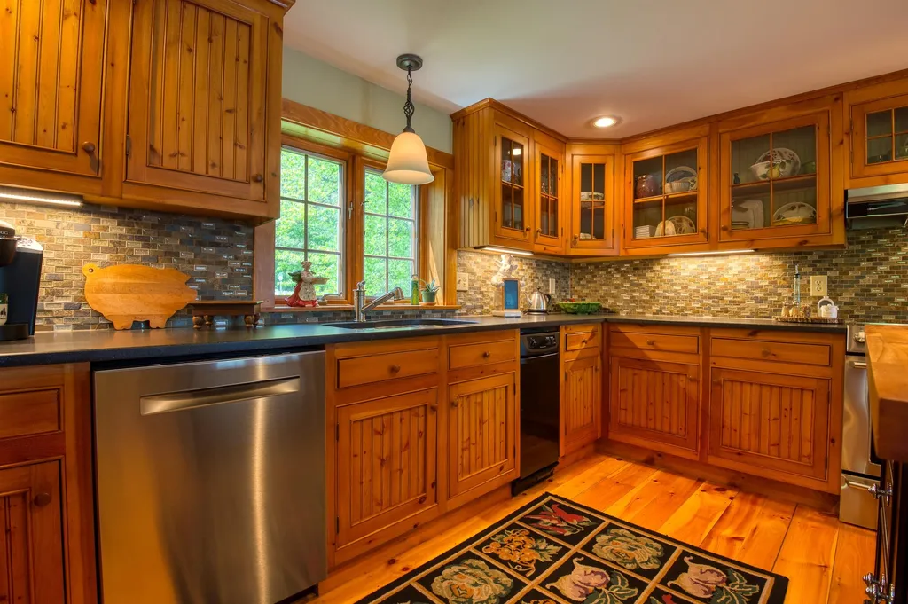 21 Rollins Drive Freedom NH 03836