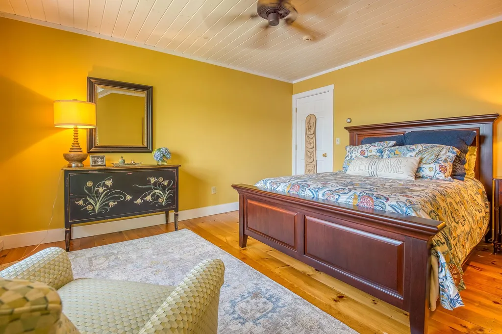 21 Rollins Drive Freedom NH 03836