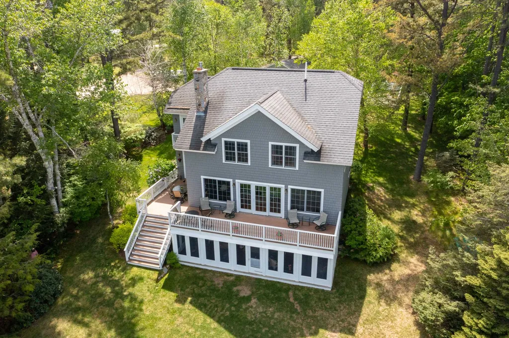 21 Rollins Drive Freedom NH 03836