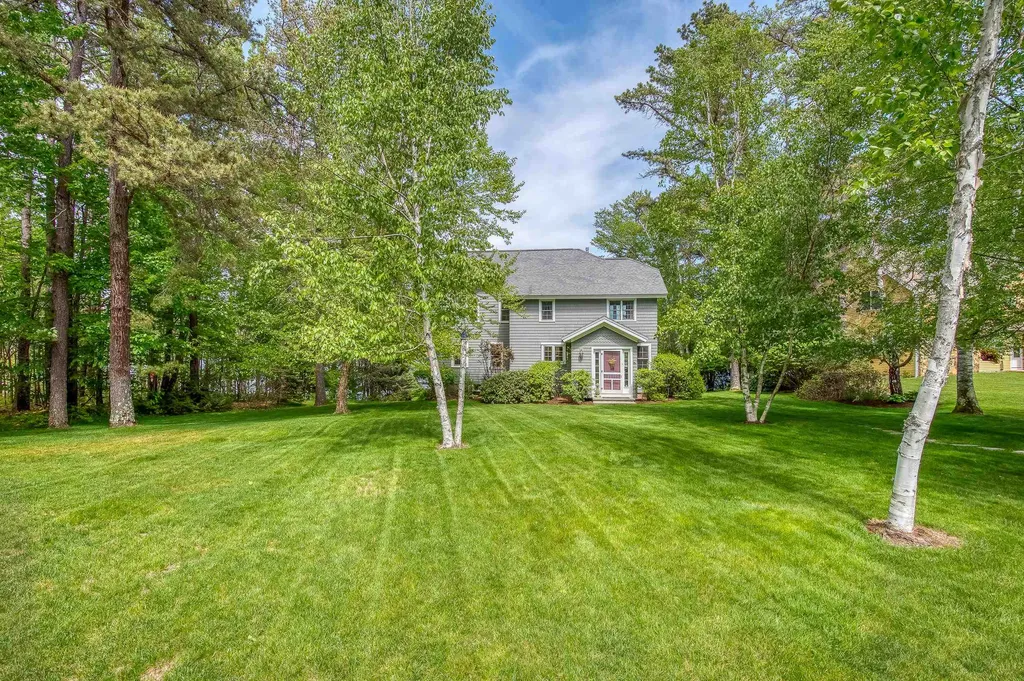 21 Rollins Drive Freedom NH 03836