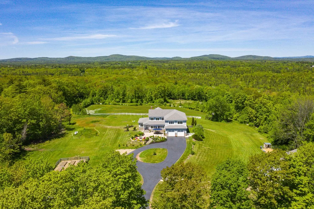 141 Dry Hill Road Rochester NH 03867