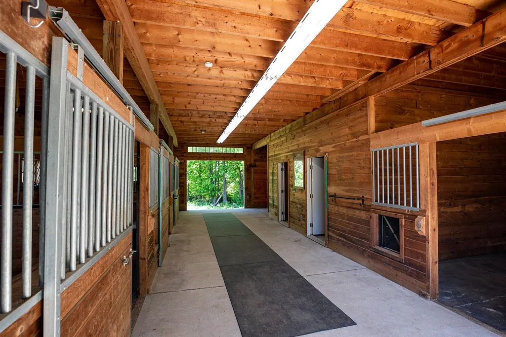 141 Dry Hill Road Rochester NH 03867