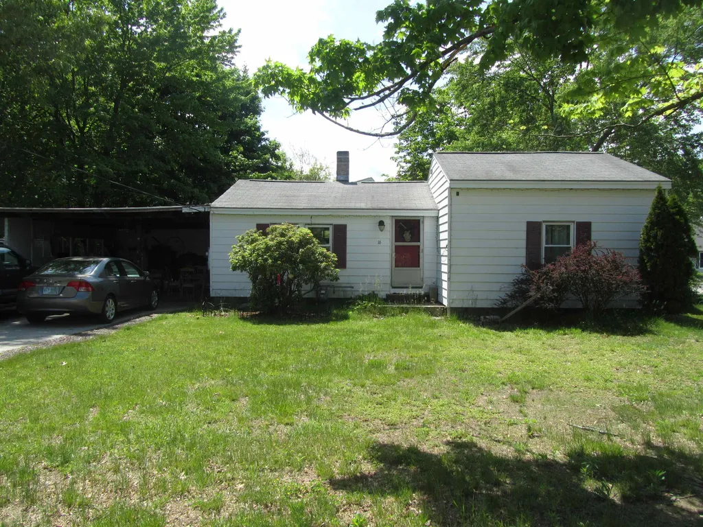 16 Troy Street Nashua NH 03064