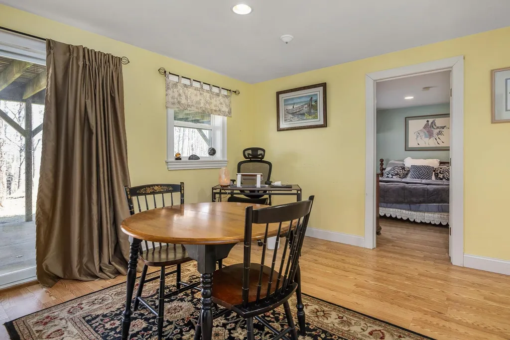 32 Leach Road Kittery ME 03904