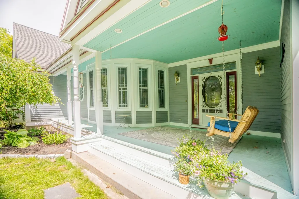 32 Leach Road Kittery ME 03904