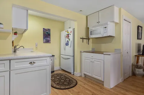 32 Leach Road Kittery ME 03904