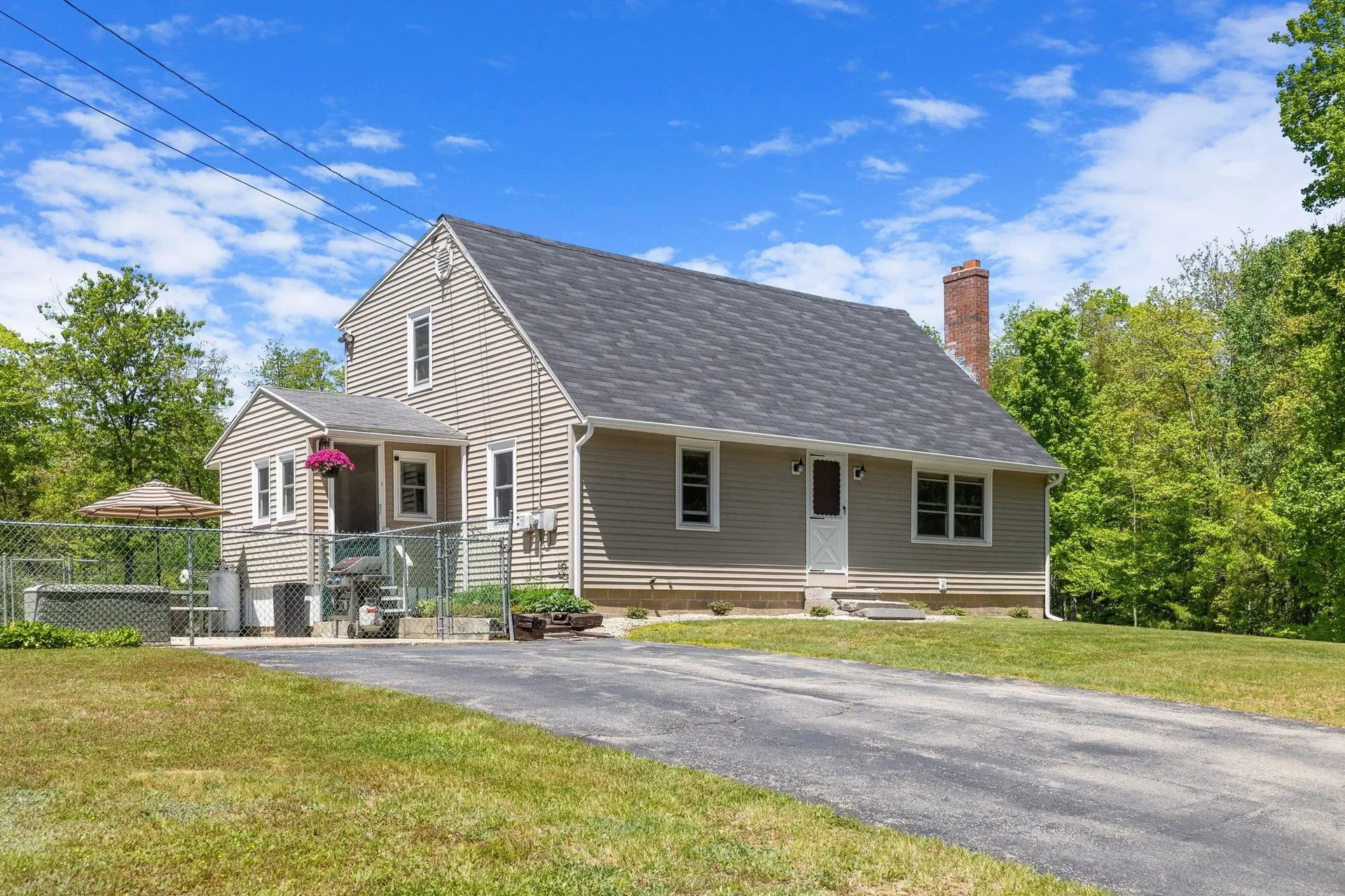 33 Perry Brook Road Chichester NH 03258