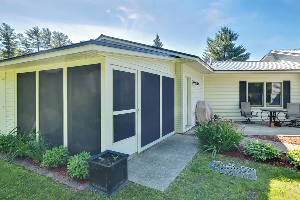 32 Stearns Court Swanton VT 05488
