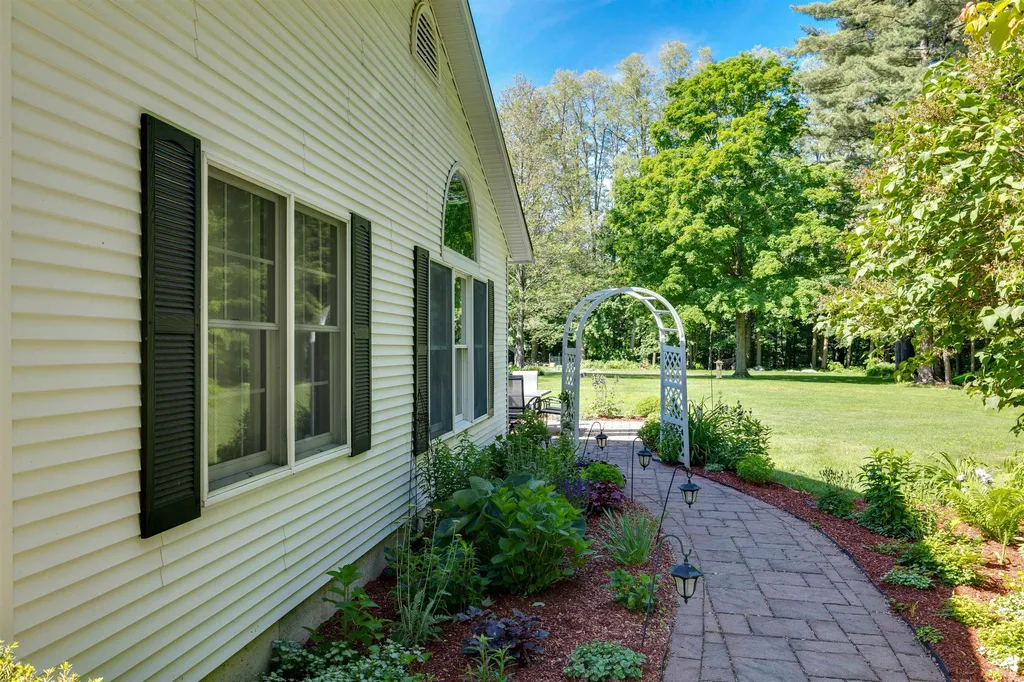 32 Stearns Court Swanton VT 05488