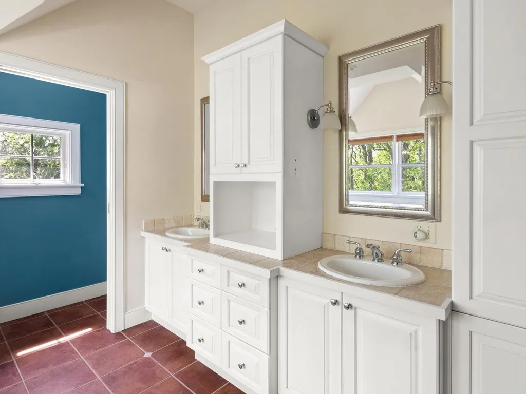 578 Bishop Road Shelburne VT 05482