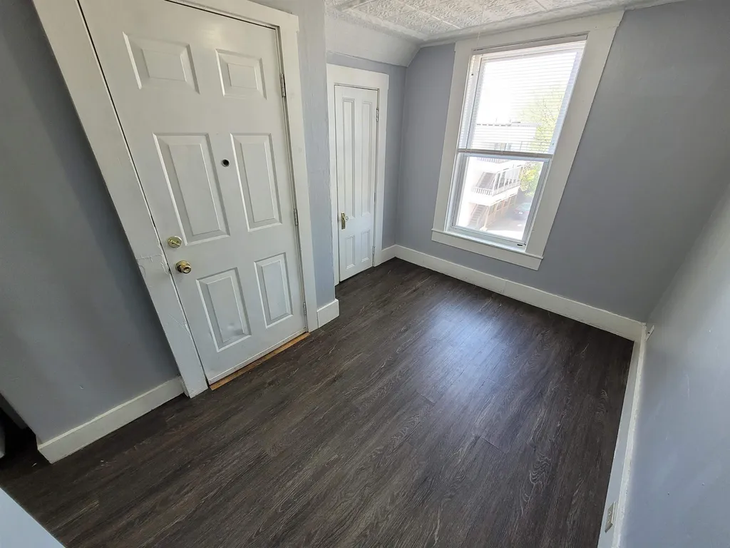 490 Lake Avenue Manchester NH 03103