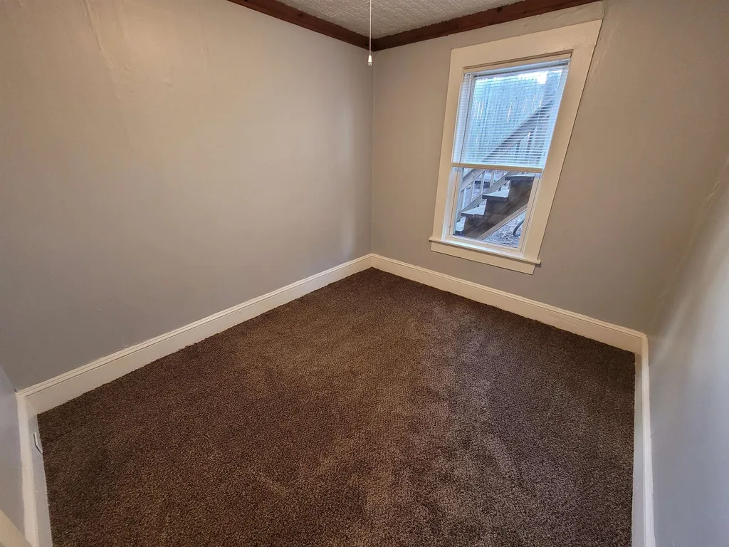 490 Lake Avenue Manchester NH 03103