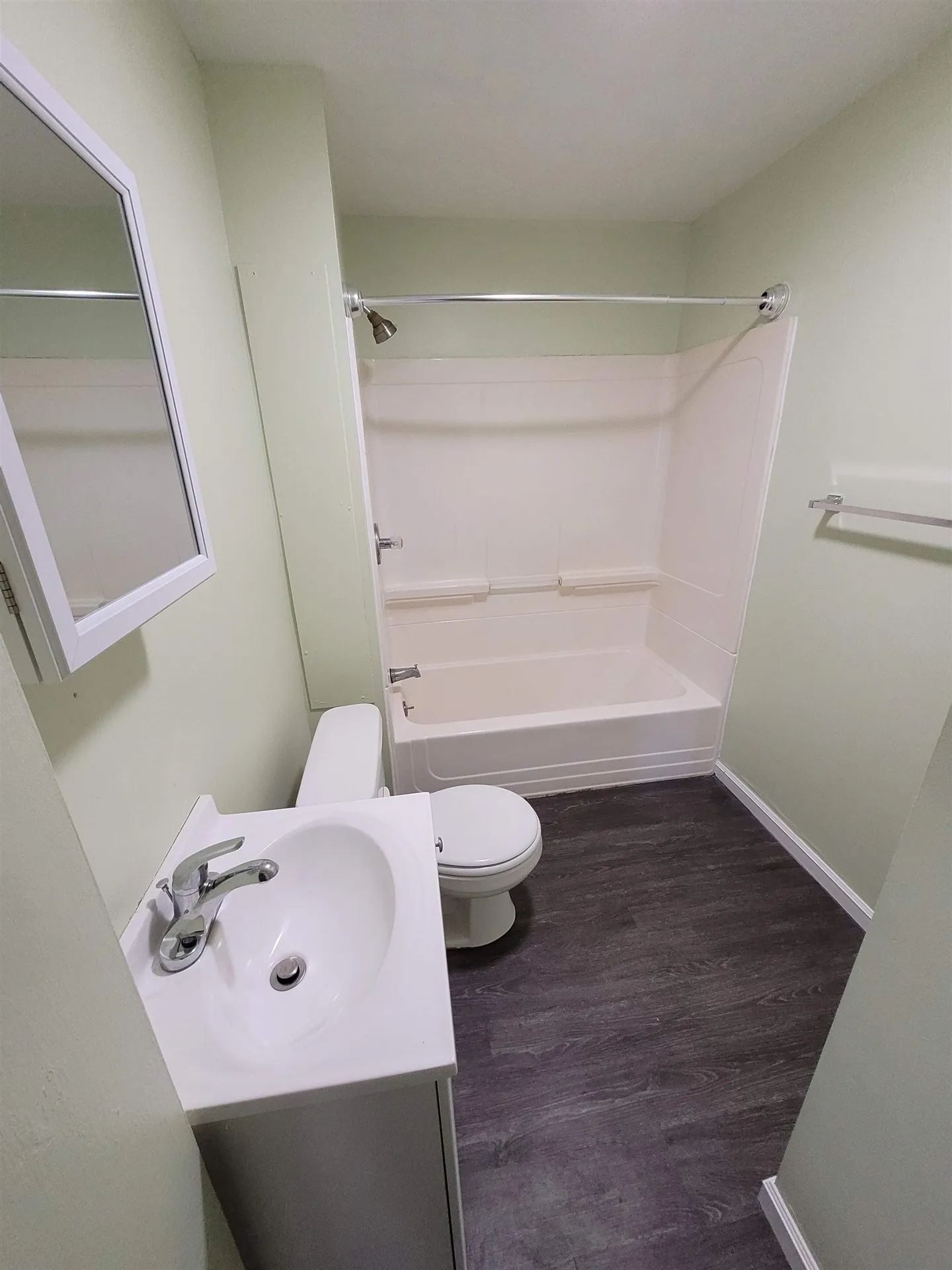 490 Lake Avenue Manchester NH 03103
