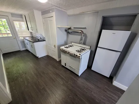 490 Lake Avenue Manchester NH 03103