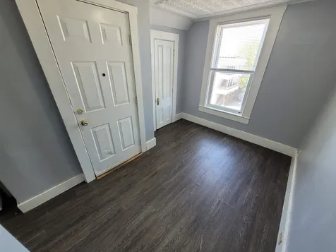 490 Lake Avenue Manchester NH 03103