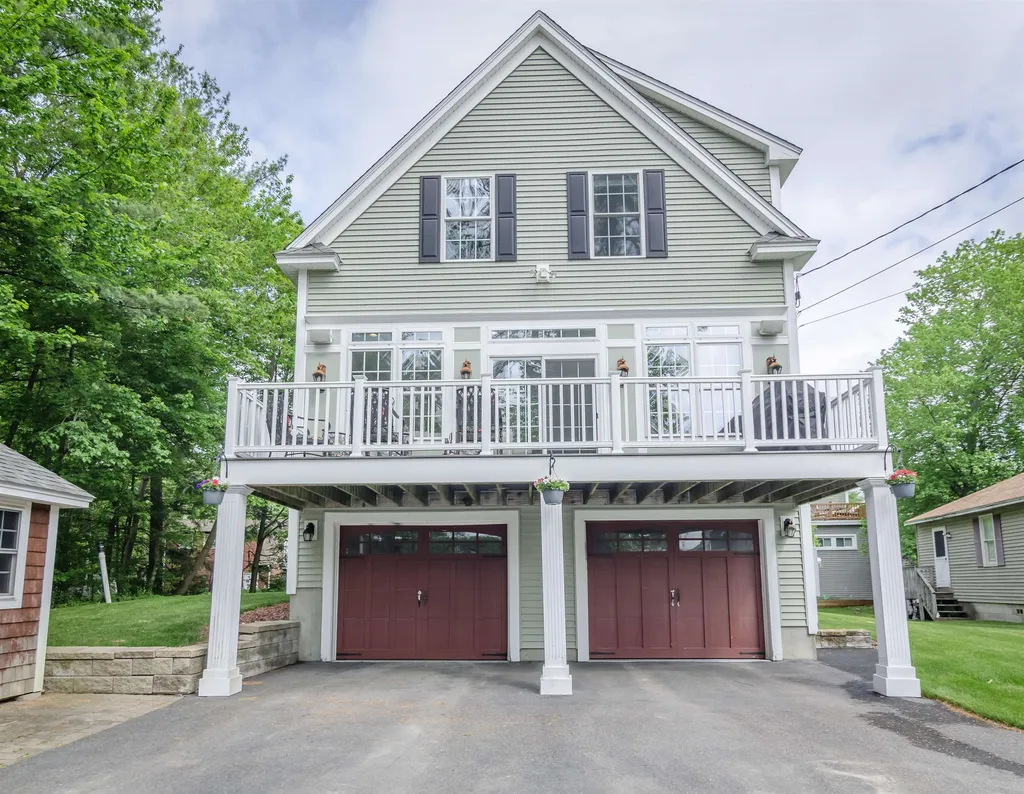 1012 Collettes Grove Road Derry NH 03038