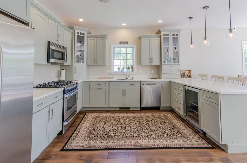 1012 Collettes Grove Road Derry NH 03038