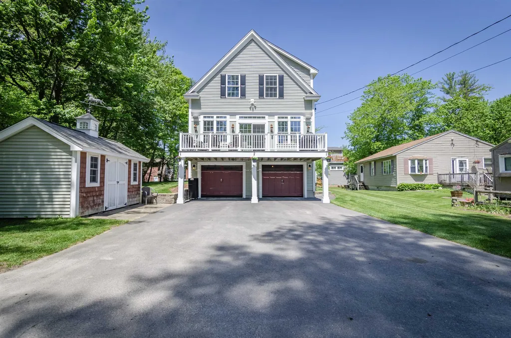 1012 Collettes Grove Road Derry NH 03038