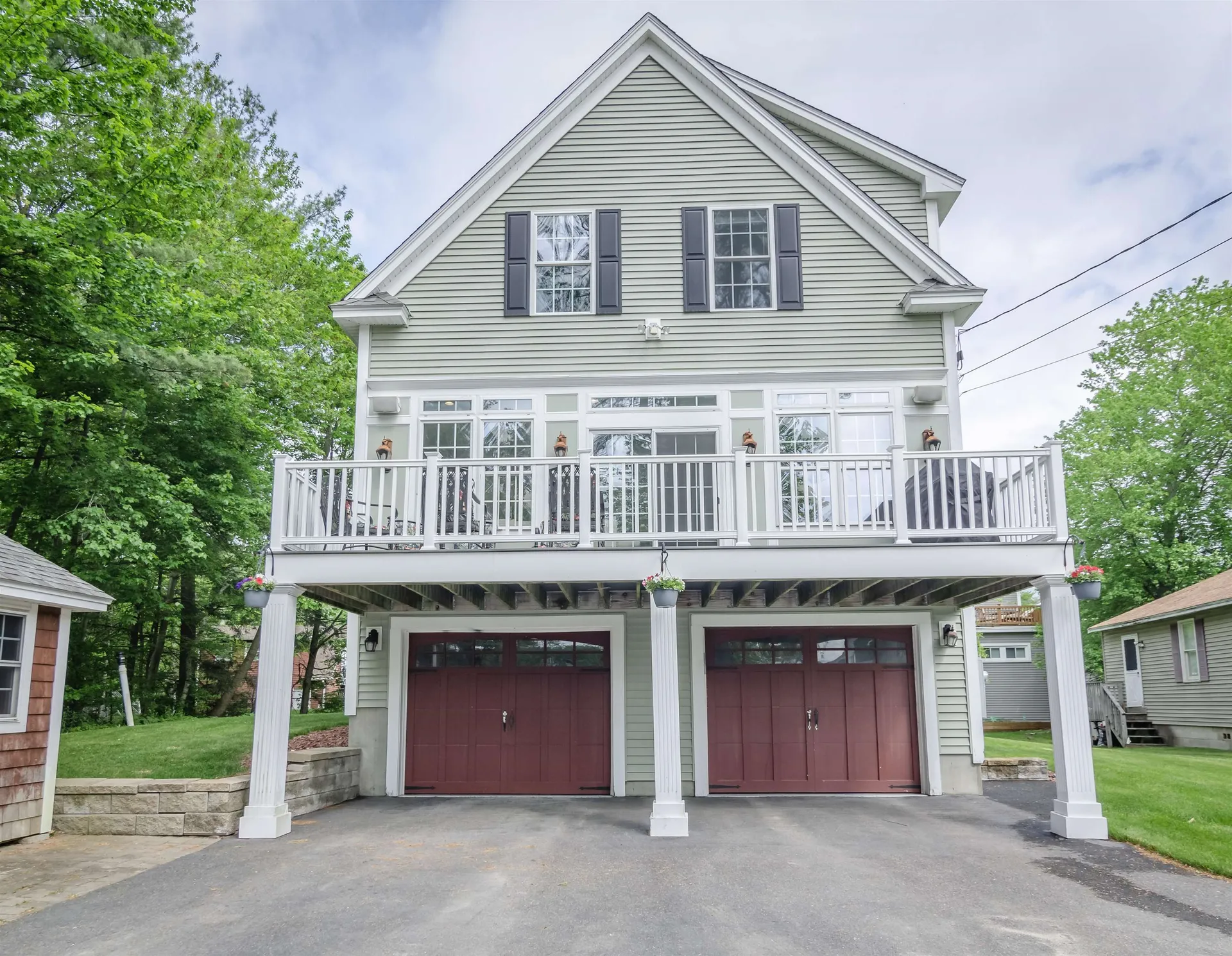 1012 Collettes Grove Road Derry NH 03038