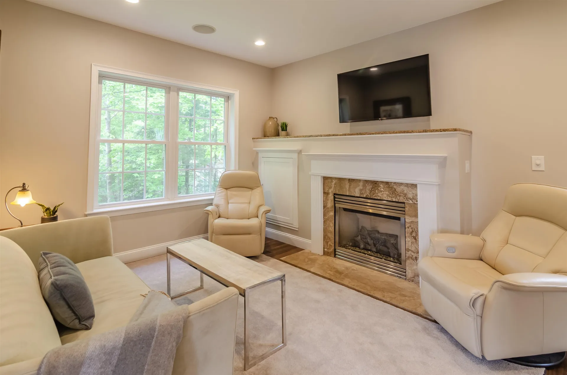 1012 Collettes Grove Road Derry NH 03038