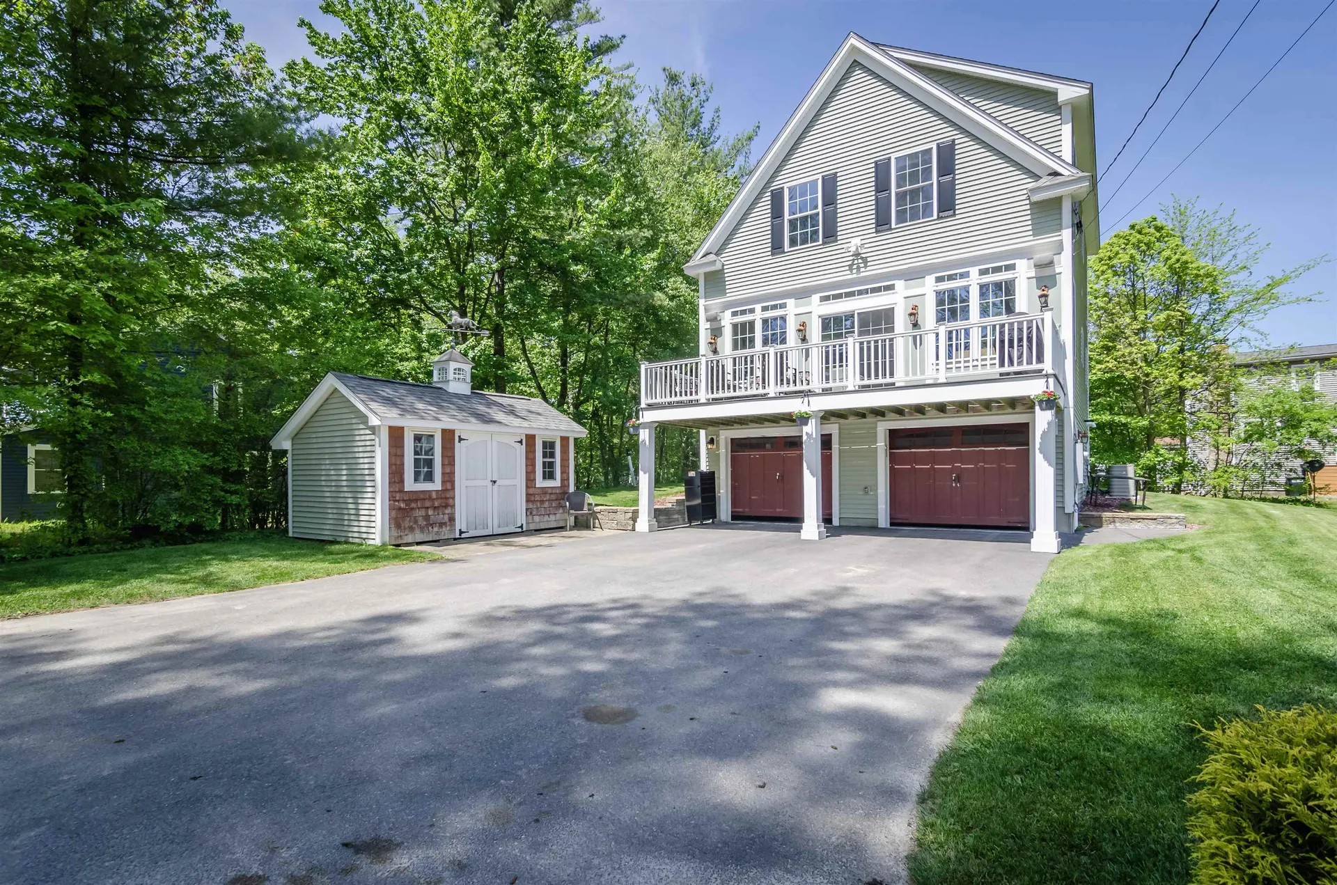 1012 Collettes Grove Road Derry NH 03038