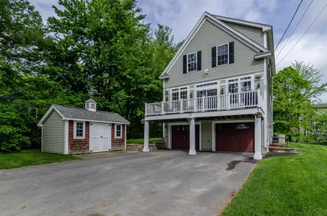 1012 Collettes Grove Road Derry NH 03038