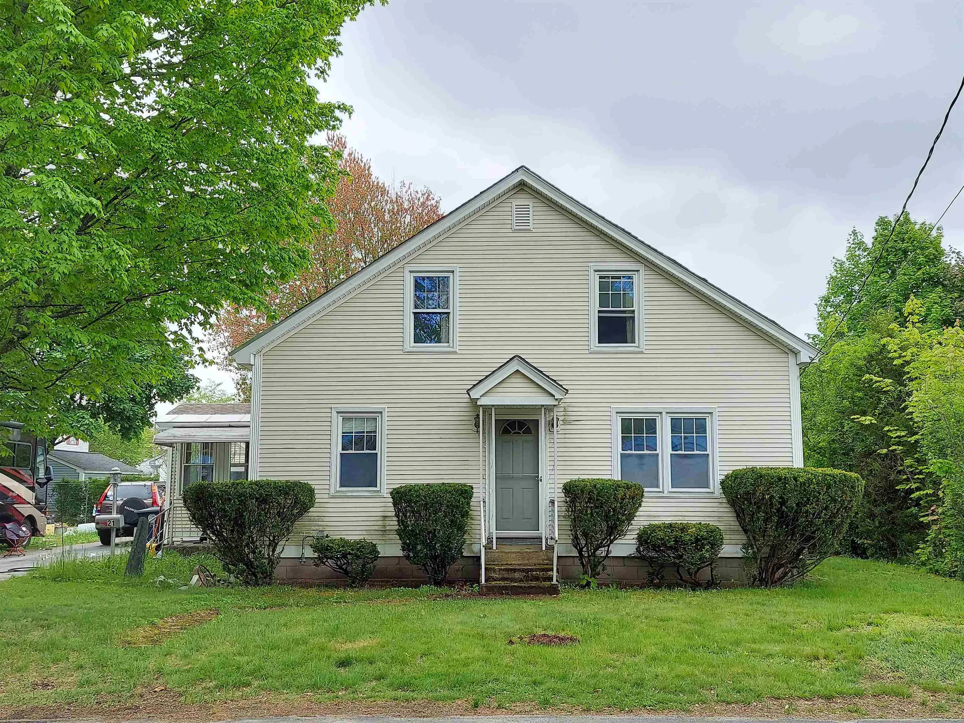 21 Edwards Street Nashua NH 03060-0000