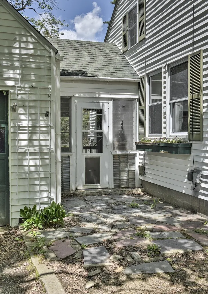 22 Royal Avenue Keene NH 03431