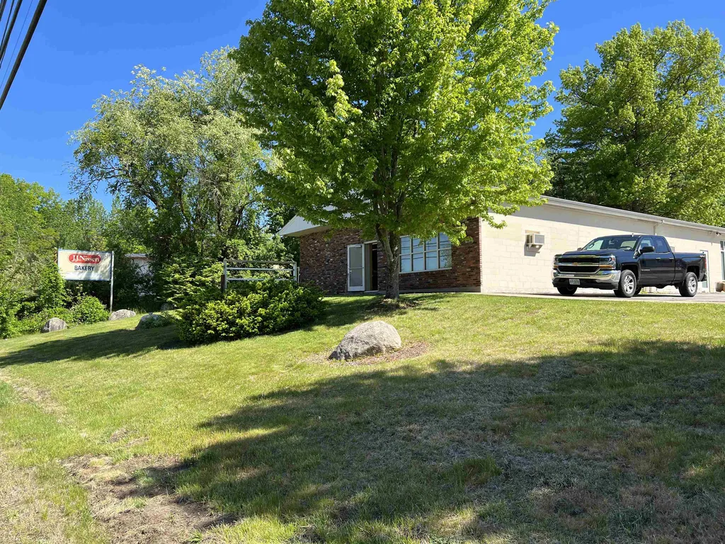 45 Londonderry Turnpike Hooksett NH 03106