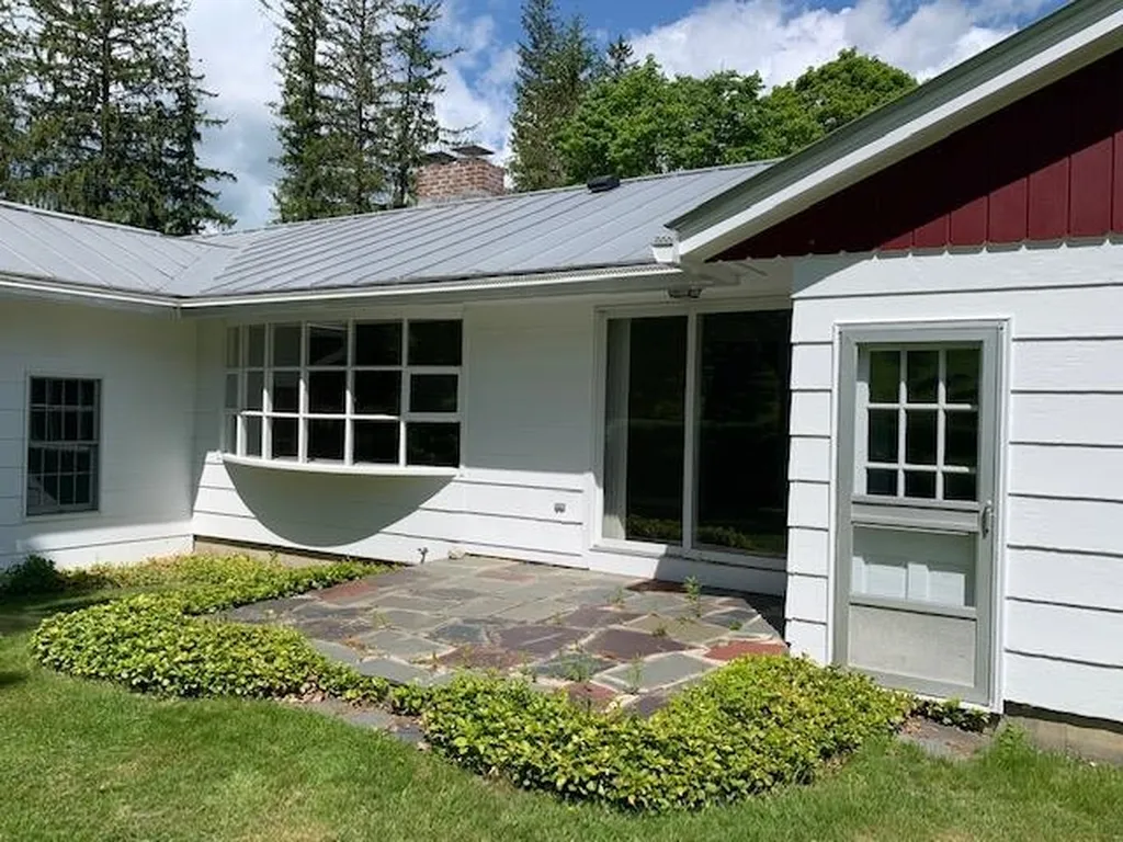 1 Border Lane Woodstock VT 05091