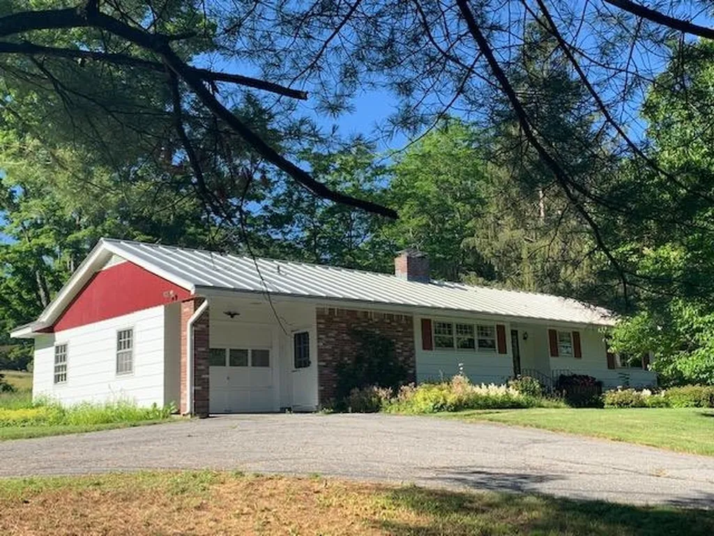 1 Border Lane Woodstock VT 05091