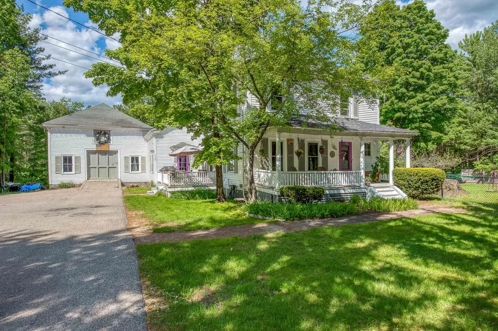 1758 E Main Street Conway NH 03813